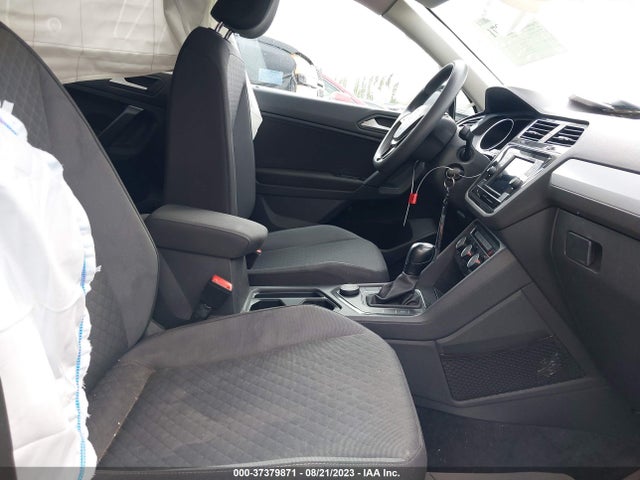 3VV0B7AX9KM023955 Volkswagen TIGUAN S