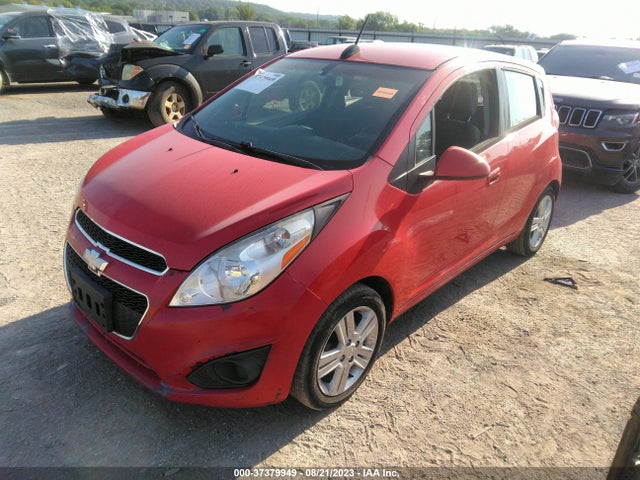 Chevrolet Spark Lt 2015 KL8CD6S98FC732716 Image 2