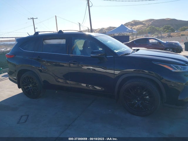 Toyota Highlander Platinum 2022 5TDFZRBH3NS169747 Image 13