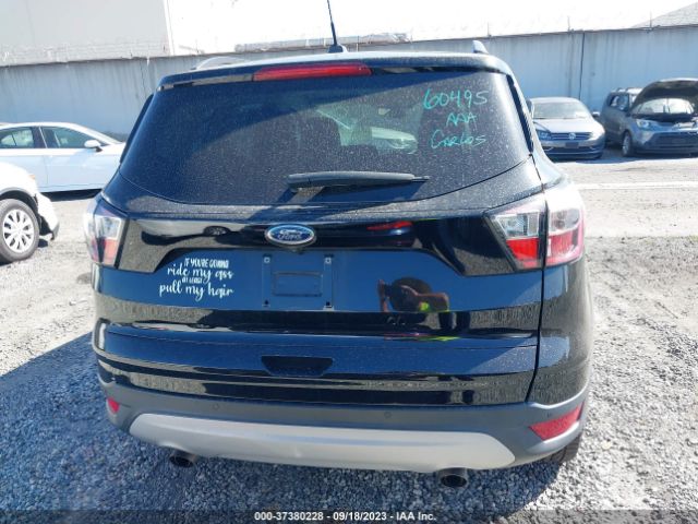 1FMCU0GD4HUC68303 Ford ESCAPE SE