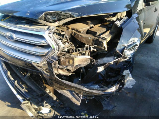 1FMCU0GD4HUC68303 Ford ESCAPE SE