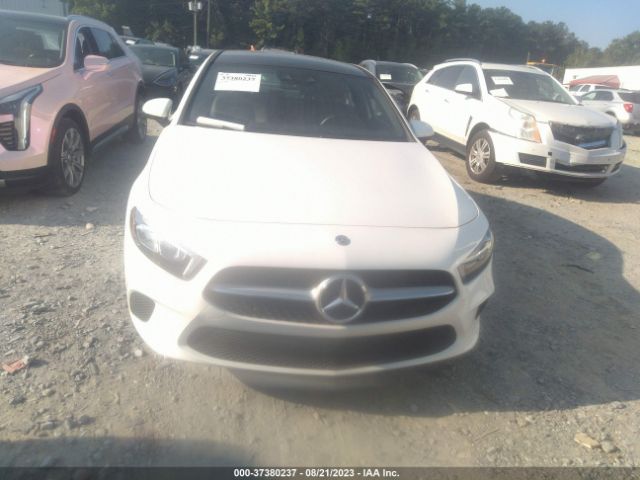 WDD3G4FB0KW002572 Mercedes-Benz A-class A 220