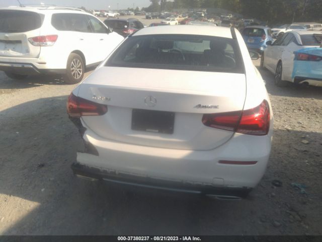 WDD3G4FB0KW002572 Mercedes-Benz A-class A 220