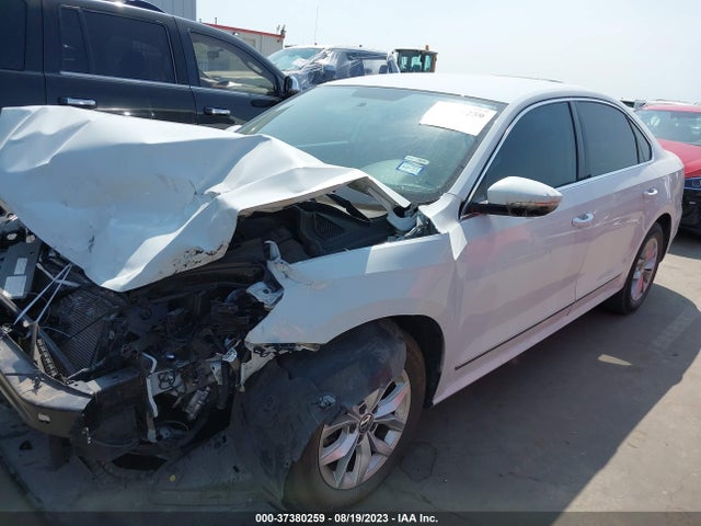 1VWAT7A33HC080933 Volkswagen Passat 1.8t S