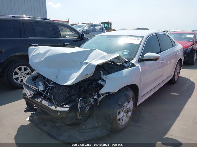 1VWAT7A33HC080933 Volkswagen Passat 1.8t S