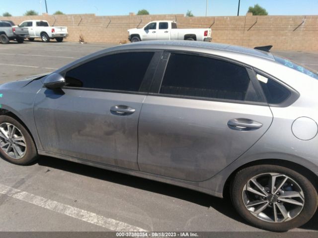 3KPF24AD7PE604997 KIA Forte Lxs