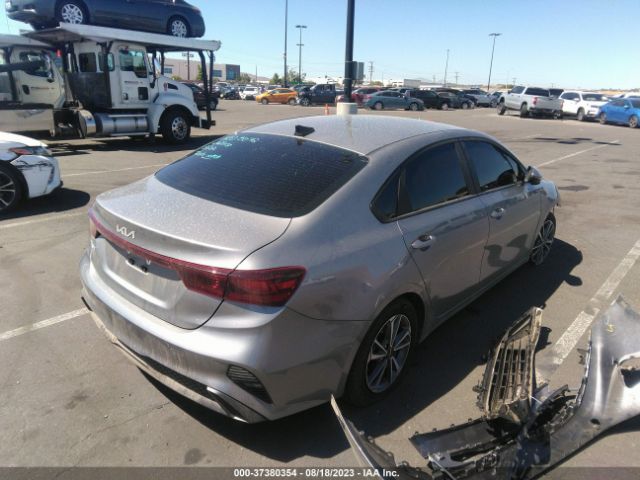 3KPF24AD7PE604997 KIA Forte Lxs