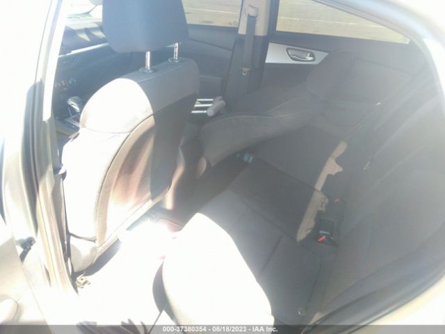 3KPF24AD7PE604997 KIA Forte Lxs