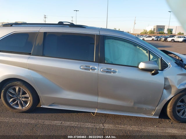 Toyota SIENNA XLE 2021 5TDYRKEC6MS043042 Image 5