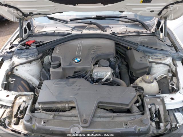 WBA8A3C32HK692072 BMW 3 Series 320i Xdrive