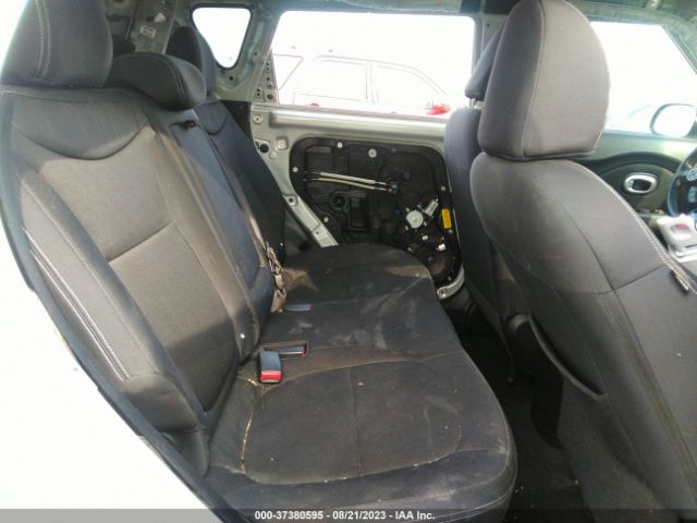 KNDJN2A28E7701322 KIA Soul Base