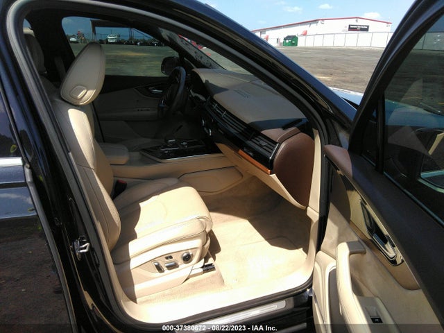 WA1VAAF72HD021489 Audi Q7 Prestige