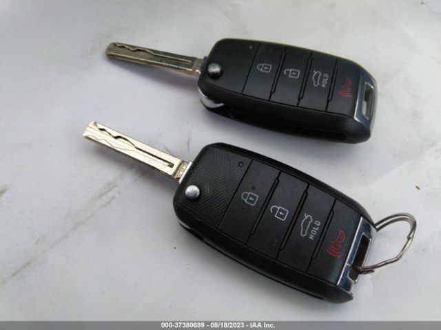 KNAGM4A78F5656896 KIA Optima Lx