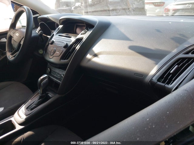Ford FOCUS SE 2016 1FADP3K25GL266707 Image 5