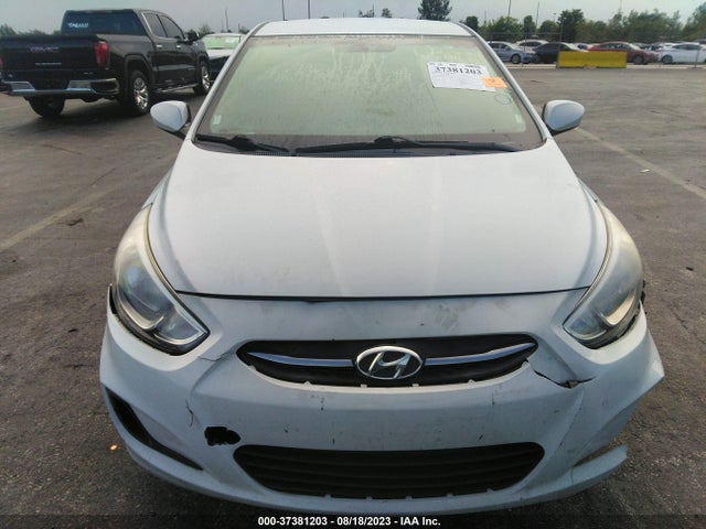 Hyundai ACCENT SE 2017 KMHCT4AE1HU364112 Image 4