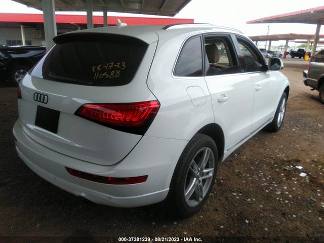 WA1LFAFP3EA110588 Audi Q5 Premium Plus