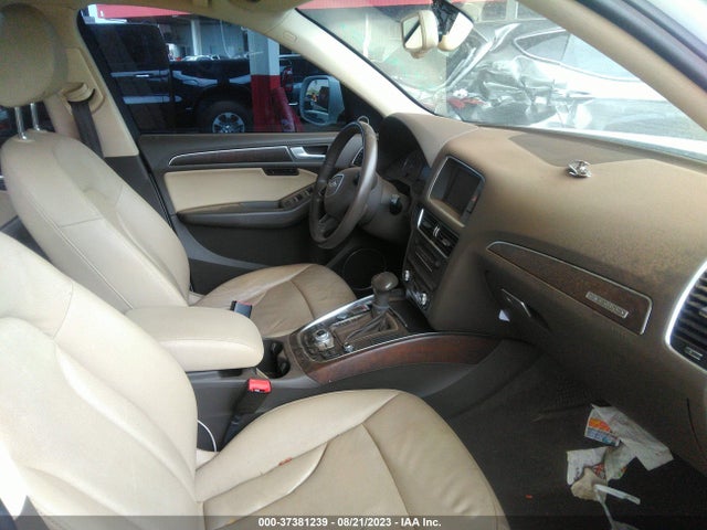 WA1LFAFP3EA110588 Audi Q5 Premium Plus
