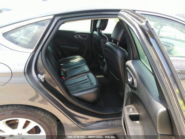 Chrysler 200 Limited Platinum 2017 1C3CCCAB0HN502709 Image 8