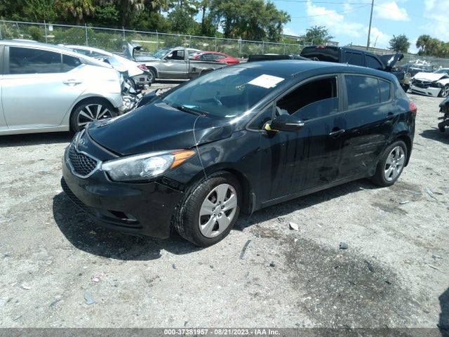 KIA Forte 5-door Lx 2016 KNAFK5A8XG5584598 Image 2