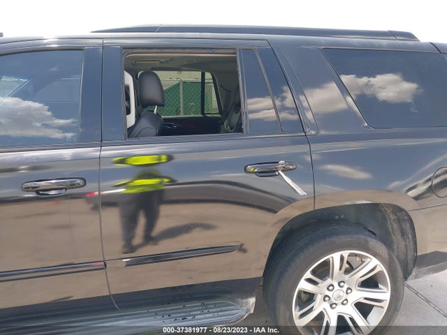 1GYS3BKJ8FR213004 Cadillac Escalade Luxury