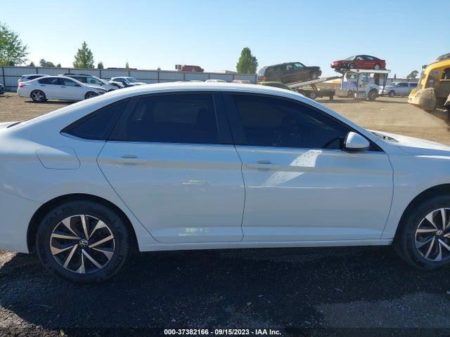 3VWCM7BU8NM030472 Volkswagen JETTA S