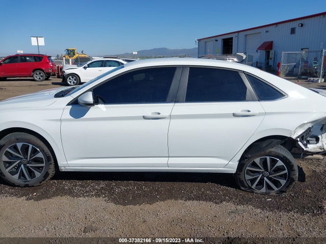 3VWCM7BU8NM030472 Volkswagen JETTA S