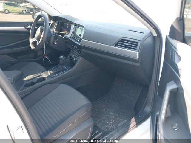 3VWCM7BU8NM030472 Volkswagen JETTA S