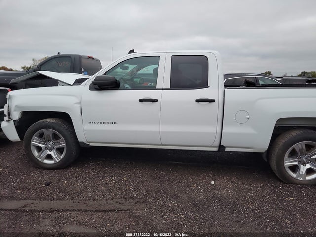 Chevrolet Silverado 1500 Custom 2018 1GCVKPEC8JZ114305 Image 14