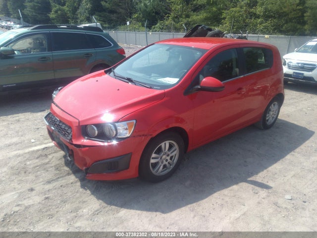 Chevrolet SONIC LT 2015 1G1JC6SH4F4208653 Image 2