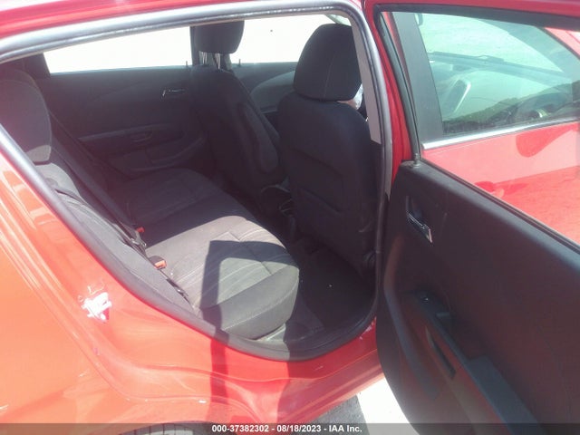 Chevrolet SONIC LT 2015 1G1JC6SH4F4208653 Image 8
