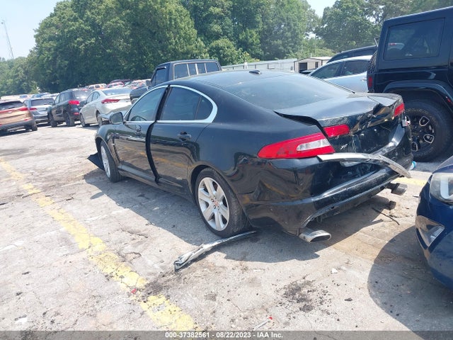 2011 JAGUAR XF VIN: SAJWA0FB2BLR93228