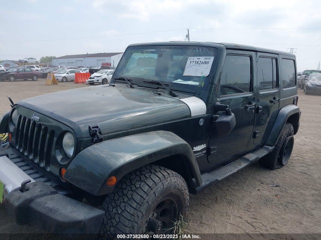 2011 JEEP WRANGLER UNLIMITED SAHARA VIN: 1J4BA5H10BL520520