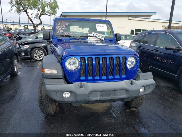 1C4GJXAN5JW199852 Jeep Wrangler Sport S