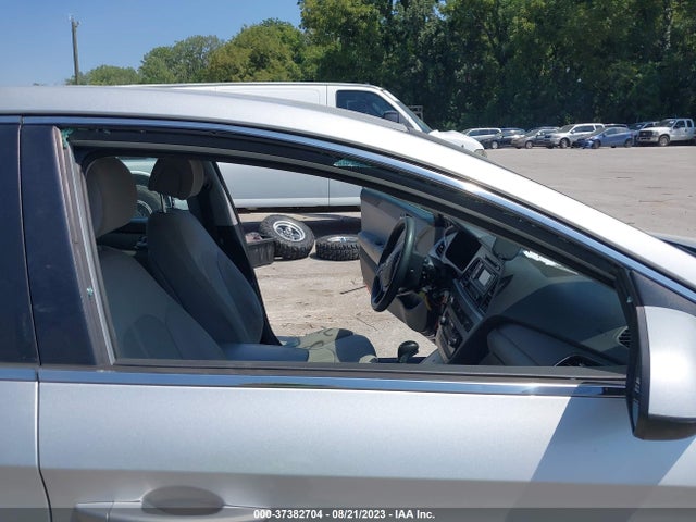 2015 HYUNDAI SONATA 2.4L SE VIN: 5NPE24AF1FH025091