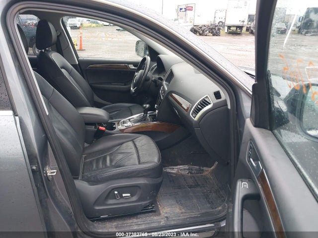 WA1CMAFP1FA130930 Audi Q5 Premium Plus