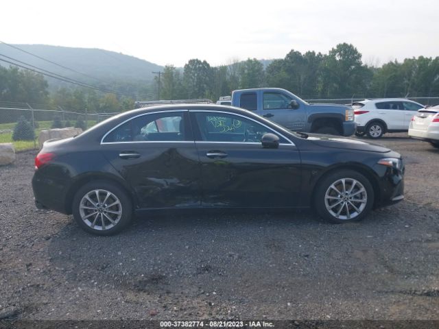 WDD3G4FB5LW037433 Mercedes-Benz A 220 4matic