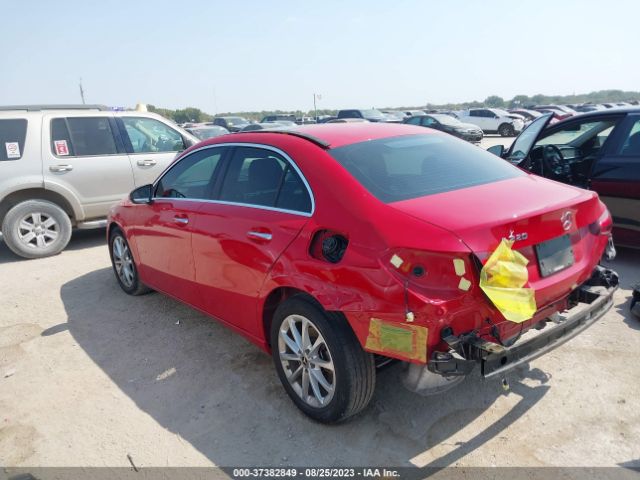 WDD3G4EB2LW039139 Mercedes-Benz A-class A 220