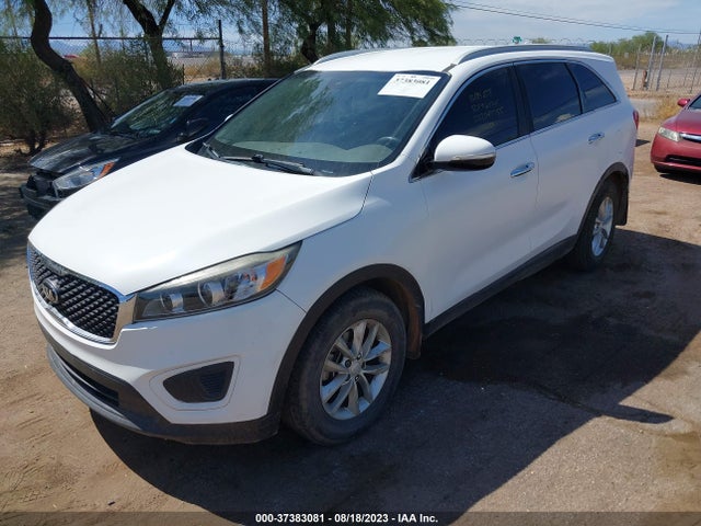 KIA SORENTO LX 2016 5XYPG4A37GG076815 Image 2