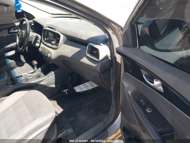 KIA SORENTO LX 2016 5XYPG4A37GG076815 Image 5