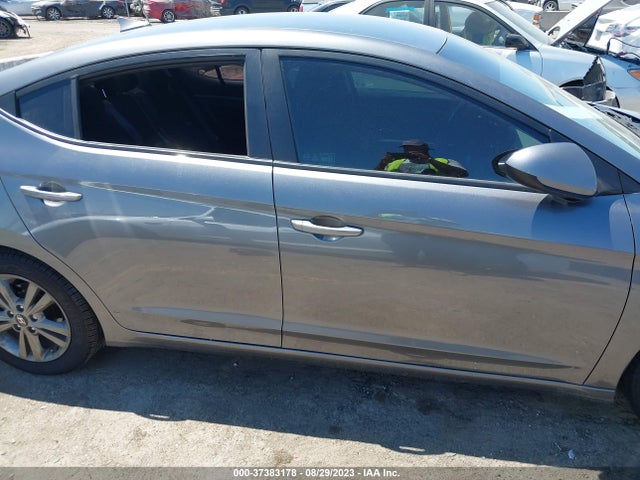 Hyundai ELANTRA SEL 2018 5NPD84LF7JH287228 Image 12