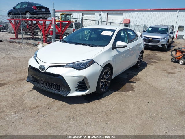 Toyota COROLLA SE 2017 5YFBURHE7HP634375 Image 2