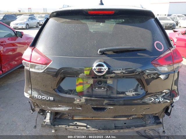 2018 NISSAN ROGUE SV VIN: KNMAT2MT0JP548391