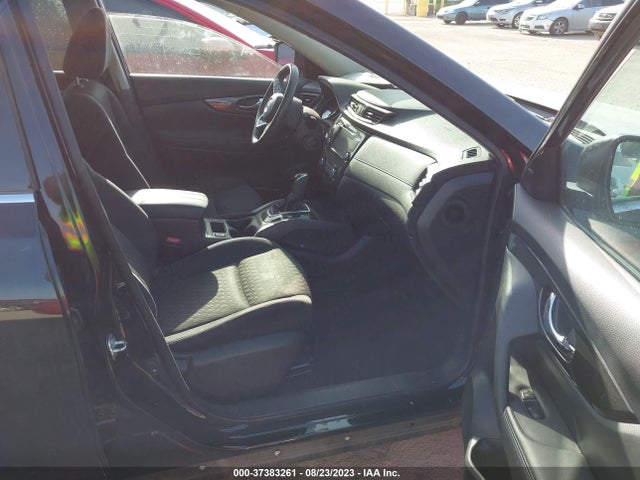 2018 NISSAN ROGUE SV VIN: KNMAT2MT0JP548391