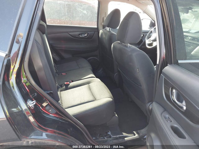 2018 NISSAN ROGUE SV VIN: KNMAT2MT0JP548391