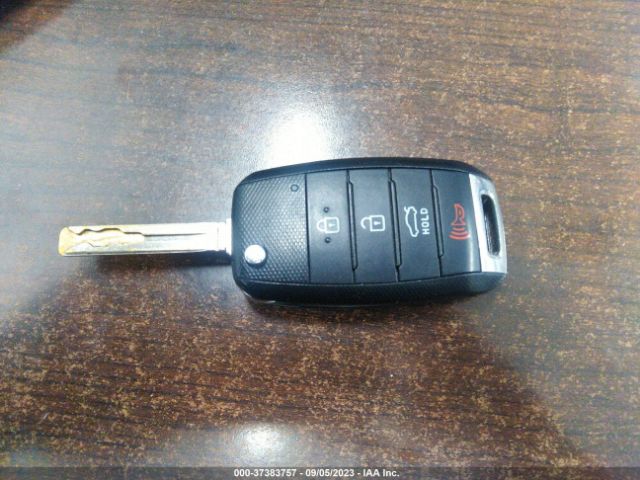 KNDJP3A52J7574071 KIA SOUL +