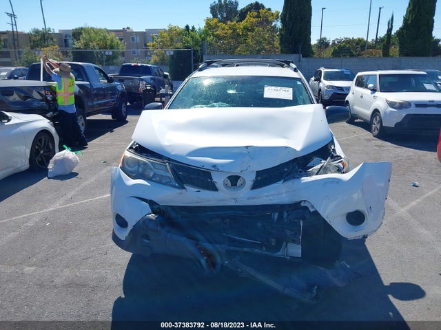 Toyota RAV4 LE 2014 2T3ZFREV5EW111063 Image 12