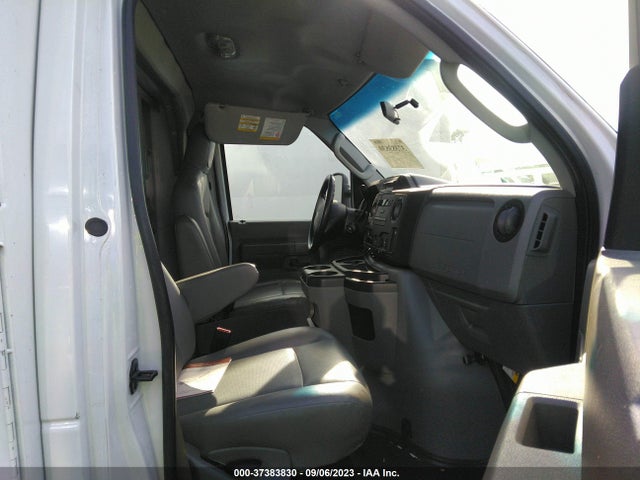 2018 Ford E-Series, VIN: 1FDWE3F65JDC13217