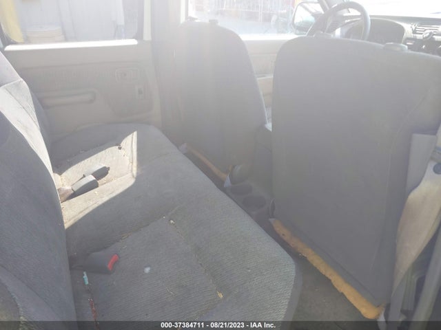 2000 NISSAN FRONTIER 2WD XE/SE VIN: 1N6ED27T5YC333288