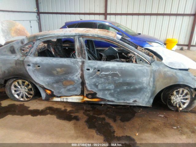 3KPF24AD9ME378022 KIA FORTE FE