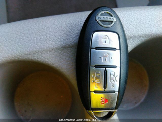 JN8AE2KP6H9165588 Nissan Quest Sv